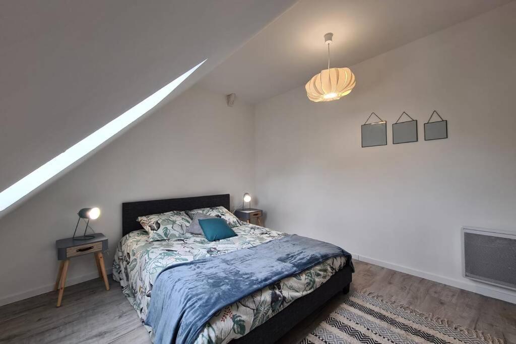 Centre Ville 3 Pieces Envoutant Sous Combles 40M² Joigny Zewnętrze zdjęcie